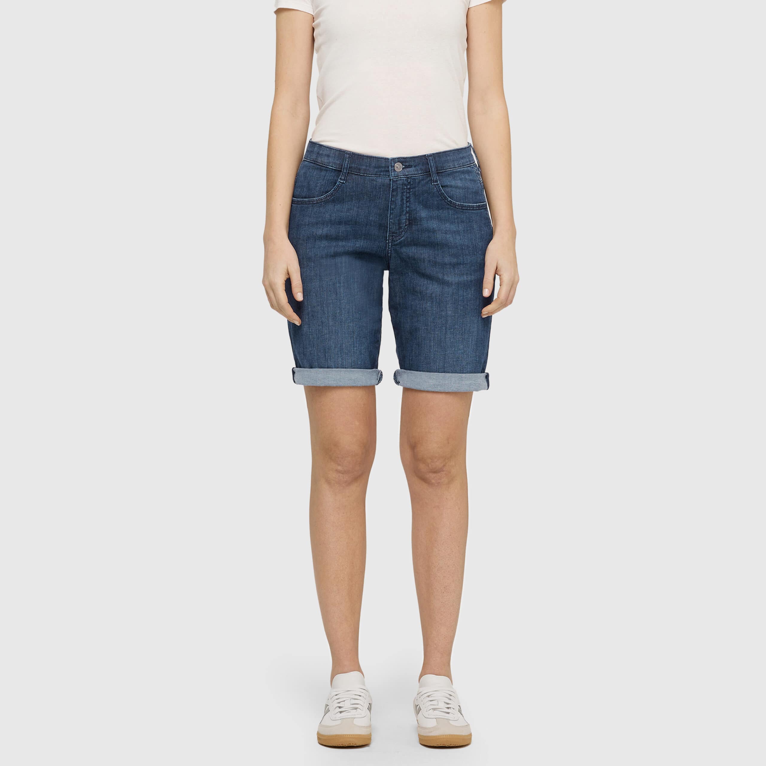 MAC • donkerblauwe Shorty summer clean