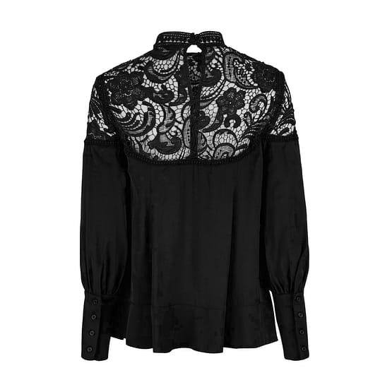 Marc Aurel • zwarte satijnen blouse met kant