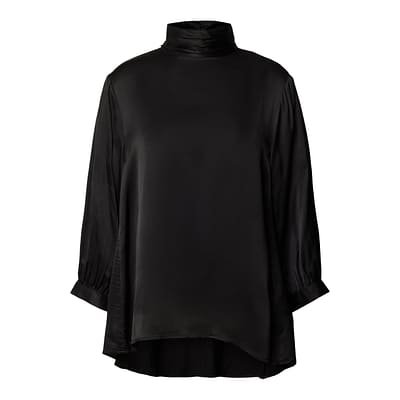 Milano Italy • zwarte satijnen blouse