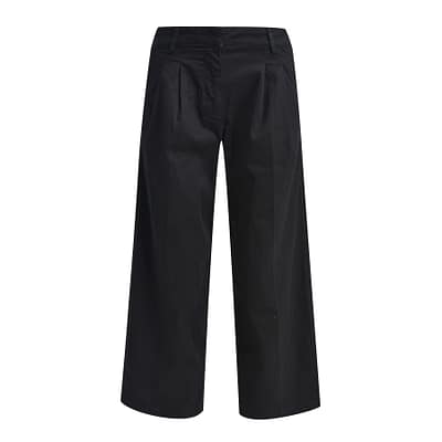 Milano Italy • zwarte geplooide pantalon