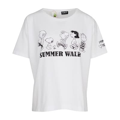 Princess goes Hollywood • wit t-shirt summer walk